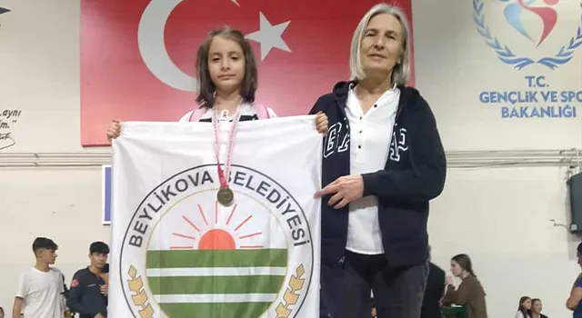 Beylikovalı kick boksçu 
