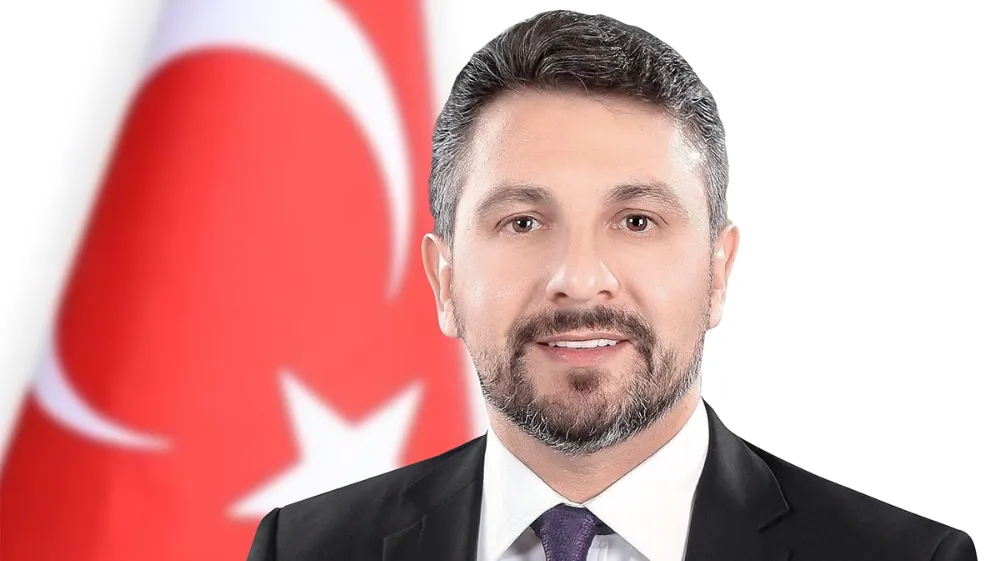 Hamid Yüzügüllü kimdir?