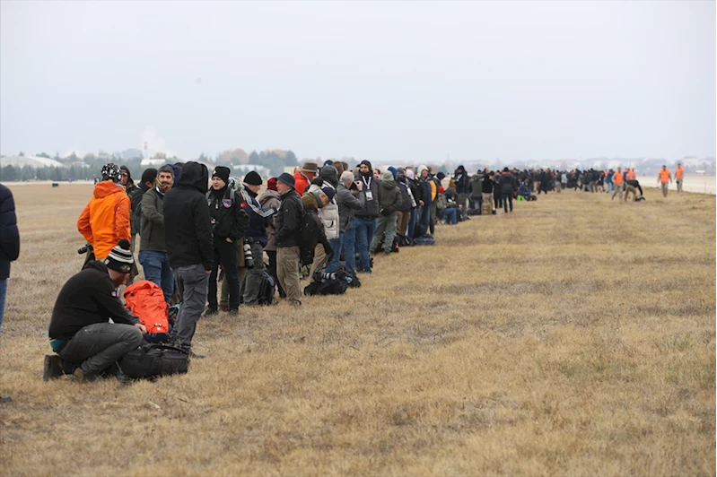 Gökyüzünde İkili Kol Uçuşu