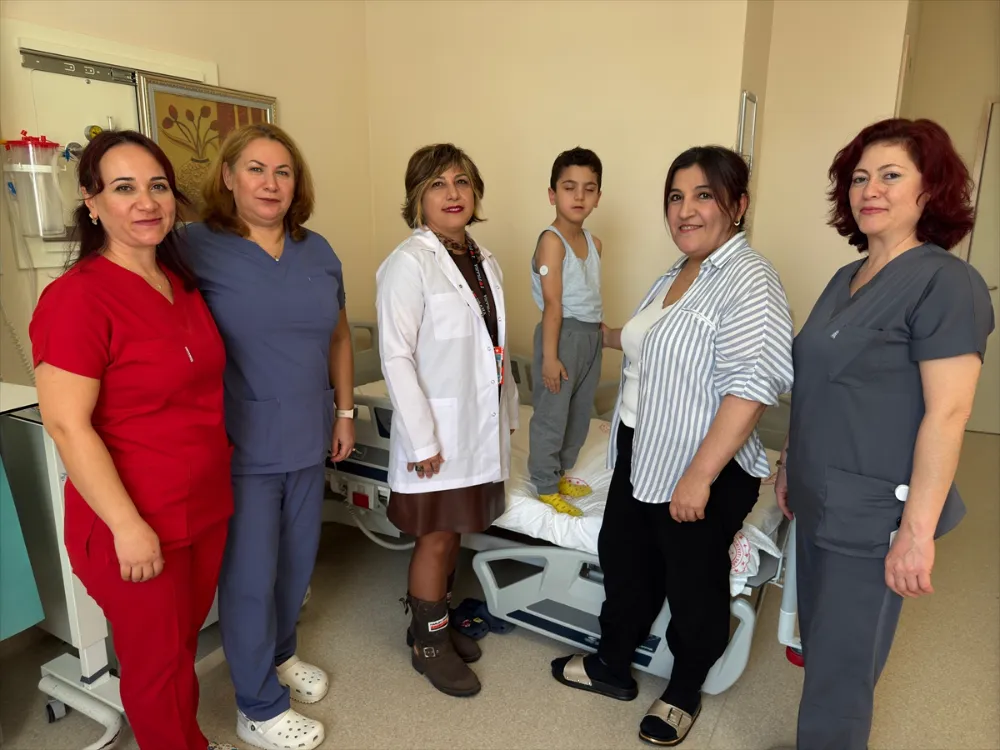  İzmir’de Tip 1 Diyabetli Çocuklar için Yeni Umut: Sensörlü Glikoz İzleme Cihazları Geri Ödeme Kapsamına Alındı