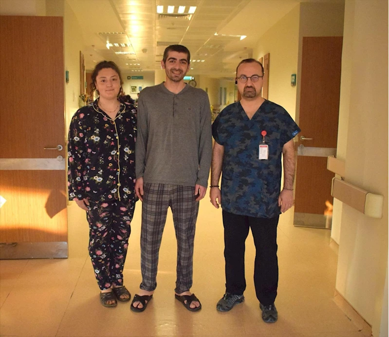 10 yıldır mide ağrısı yaşayan hasta, Yunus Emre Devlet Hastanesinde sağlığına kavuştu
