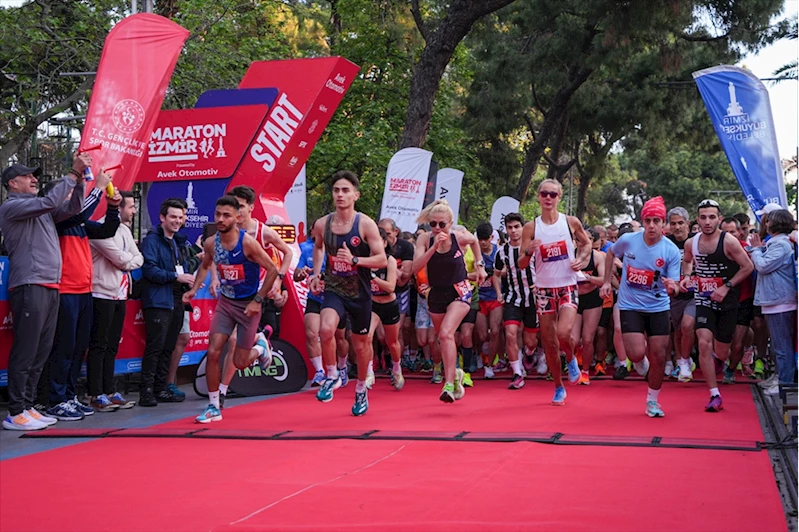 Uluslararası İzmir Maratonu başladı 
