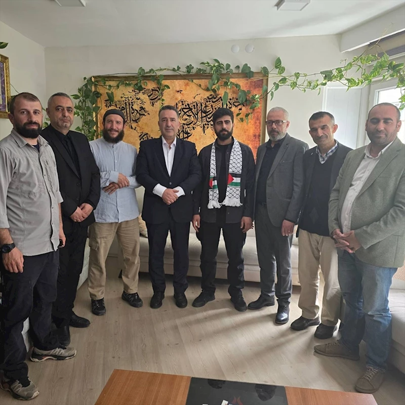Filistin Belediyeler Birliği Başkanı Zubaidi, Eskişehir İHH derneğini ziyaret etti