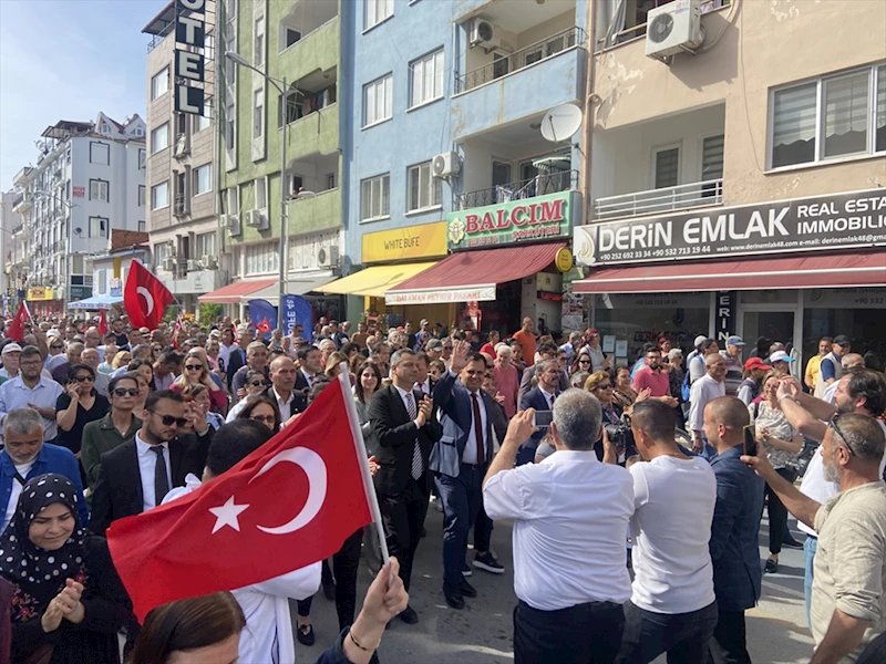 Dalaman Belediye Başkanı Sezer Durmuş mazbatasını aldı