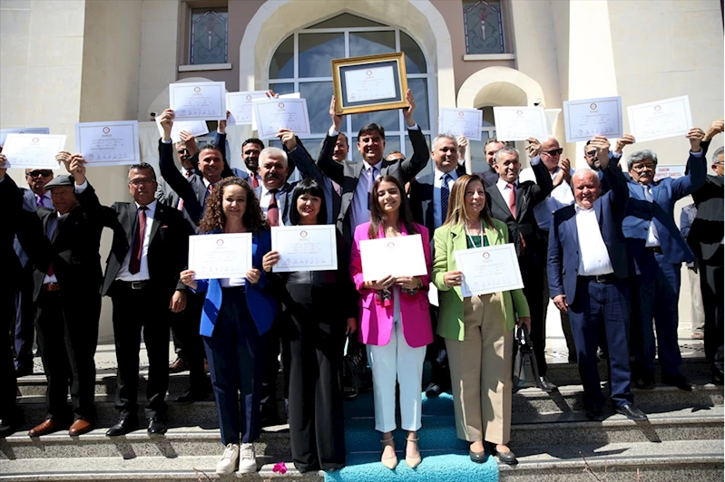 Fethiye Belediye Başkanı Karaca mazbatasını aldı
