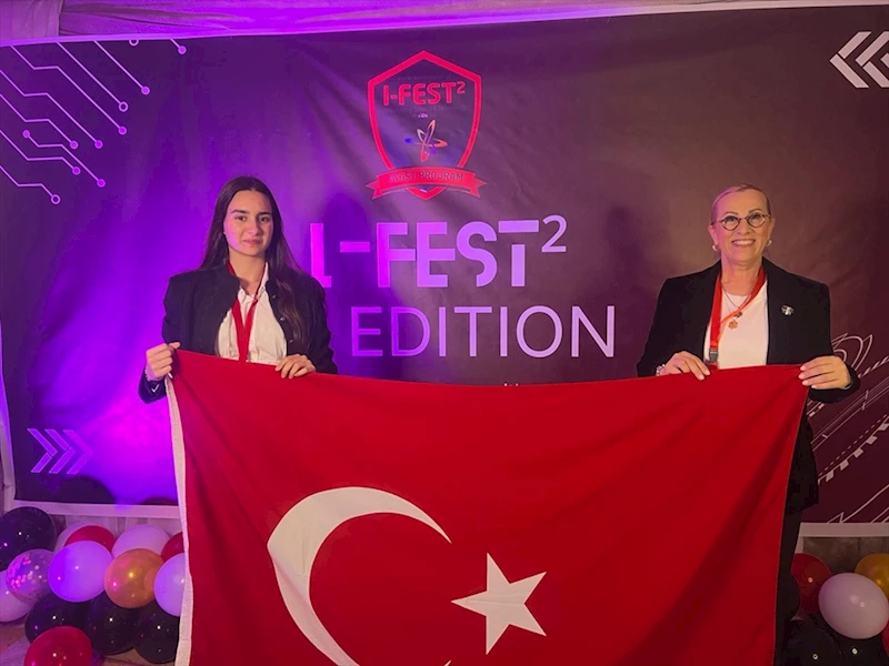 İzmirli öğrenci uluslararası yarışmada madalya kazandı