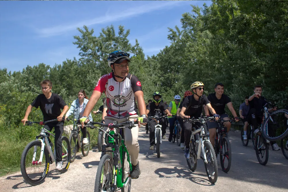 Çevre için pedalladılar