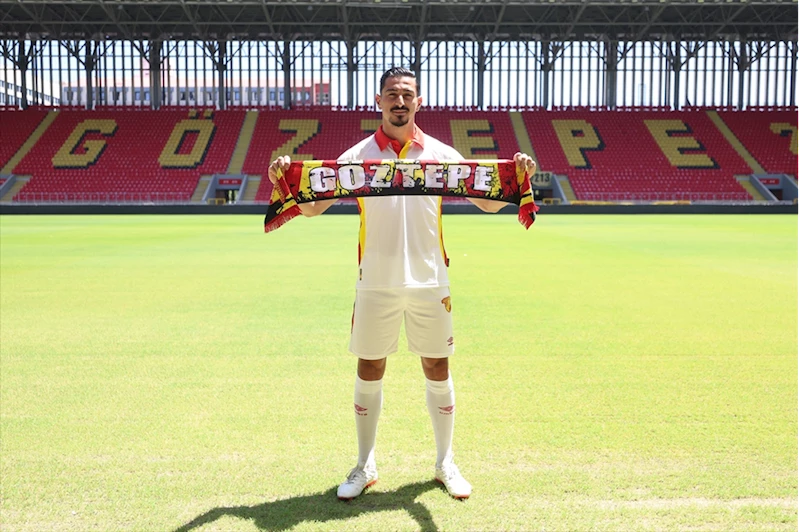 Göztepe, defans oyuncuları Koray Günter ve Nazım Sangare