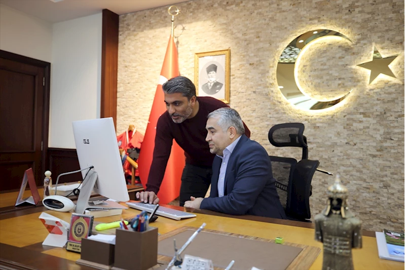 Prof. Dr. Bülent Kent, AA