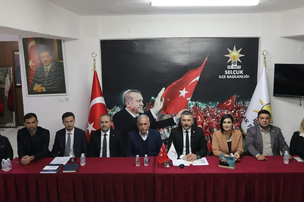 AK Parti Selçuk İlçe Başkanı Bayraklı’dan yerel yönetime 1 yıl değerlendirmesi
