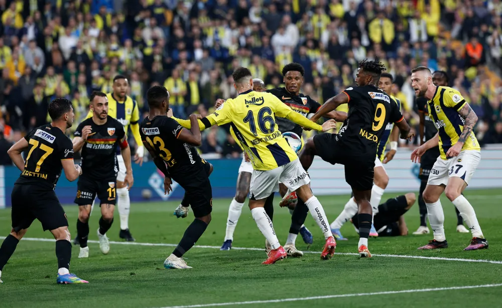   Kadıköy’de Hüsran ve İsyan: Fenerbahçe, Kayserispor Karşısında 2 Puan Bıraktı!