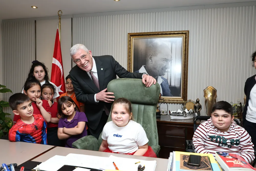   Dervişoğlu, 23 Nisan Öncesi Koltuğunu Çocuklara Devretti: “Geleceğe Umutla Bakıyoruz”