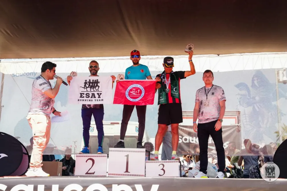 Eskişehirli Sporculardan Çanakkale Troya Yarı Maratonu