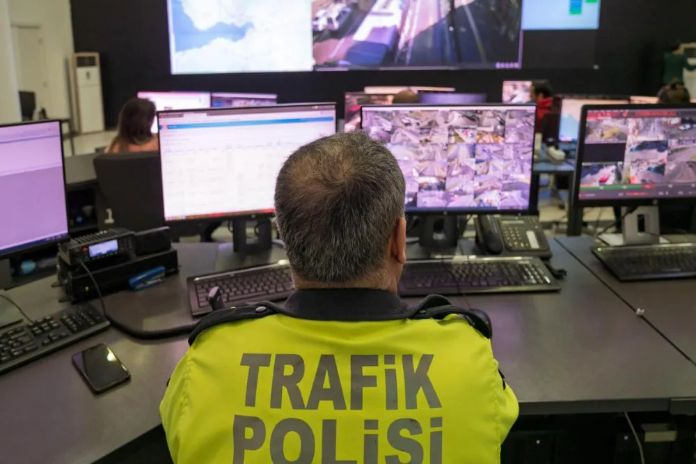 İzmir Trafiğinde Yeni Dönem: Akıllı Kavşaklarla Kesintisiz Ulaşım
