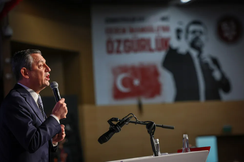   Özgür Özel: 