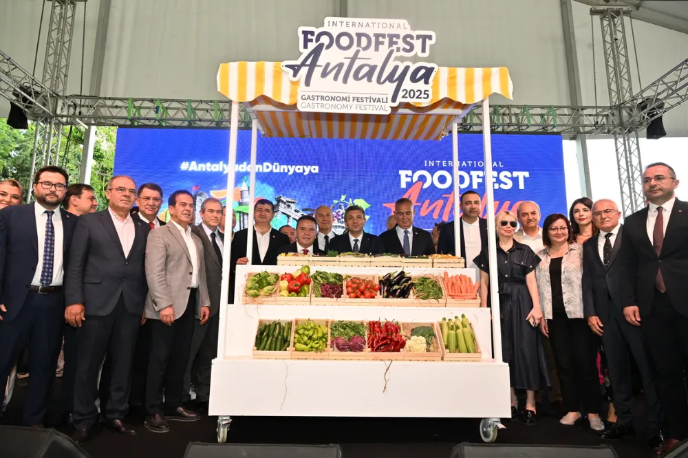  Antalya’da Lezzet Şöleni Başladı: 4. FoodFest Uluslararası Gastronomi Festivali Kapılarını Açtı