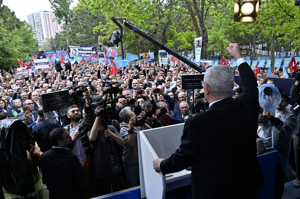 Müsavat Dervişoğlu
