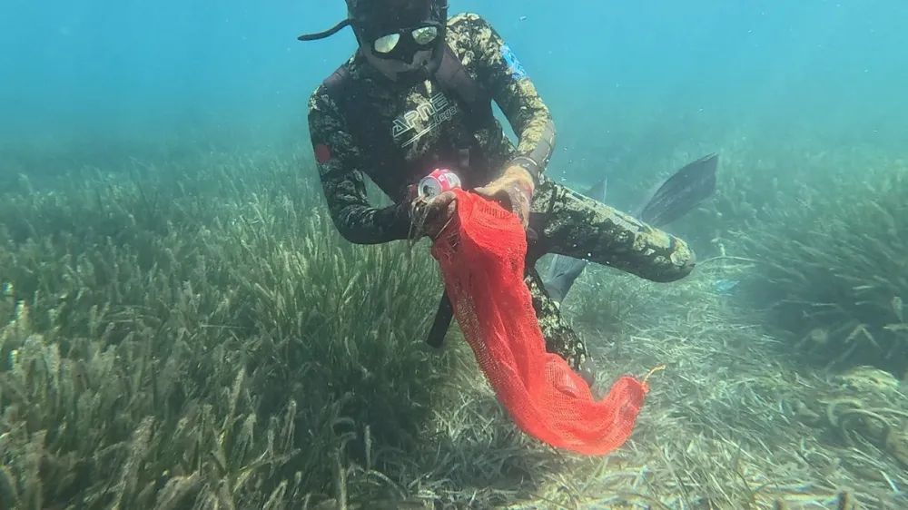  Bodrum’da Geleneksel Deniz Dibi Temizliği Kumbahçe Sahili’nde Başladı
