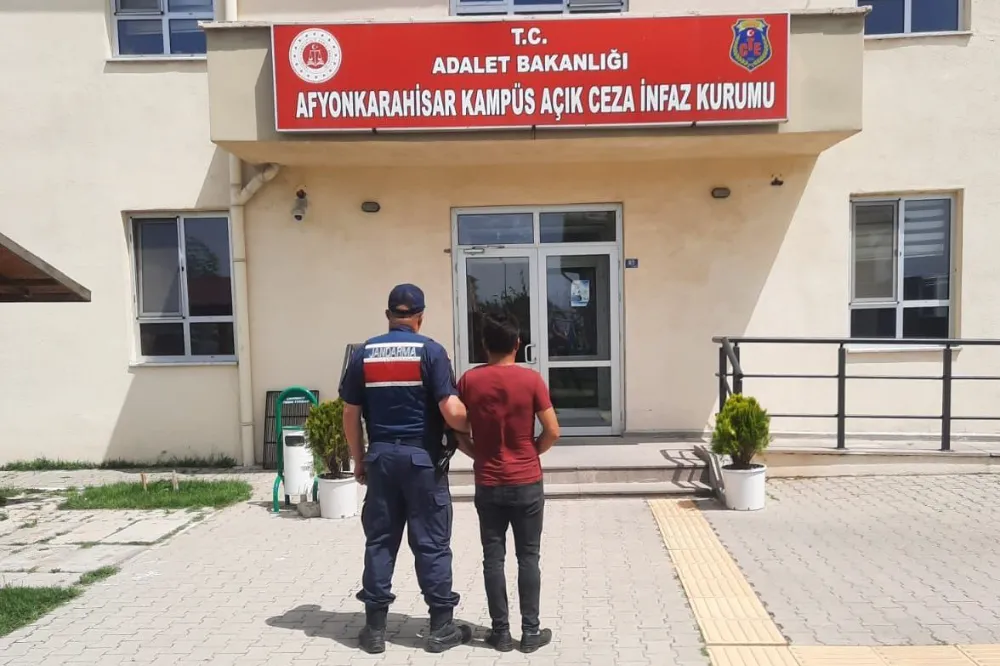  Afyonkarahisar Jandarmasından Aranan Şahıslara Operasyon: 4 Hükümlü Yakalandı