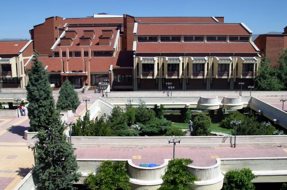 Anadolu Üniversitesi Kütüphanesi RFID sistemiyle hizmet kalitesi artıyor