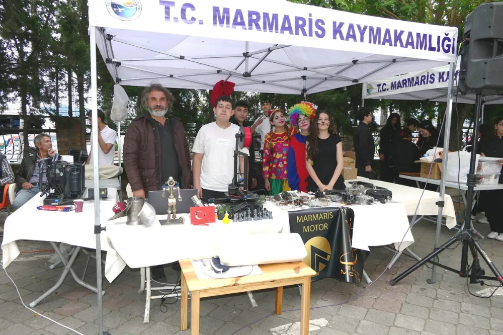 Marmaris’te Gençler Turizme Yön Veriyor! Mesleki Eğitim Fuarı Yoğun İlgi Gördü
