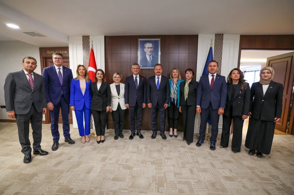 Özgür Özel’den dikkat çeken çıkış: “CHP’nin kaleleri millete feda olsun”