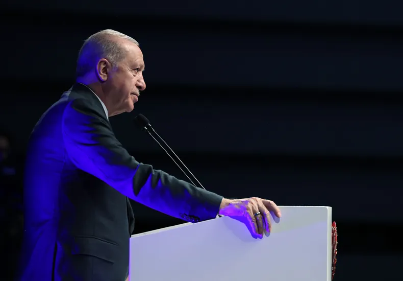   Cumhurbaşkanı Erdoğan: “Kamu Görevlilerimizi Enflasyona Ezdirmemek Asli Vazifemizdir”