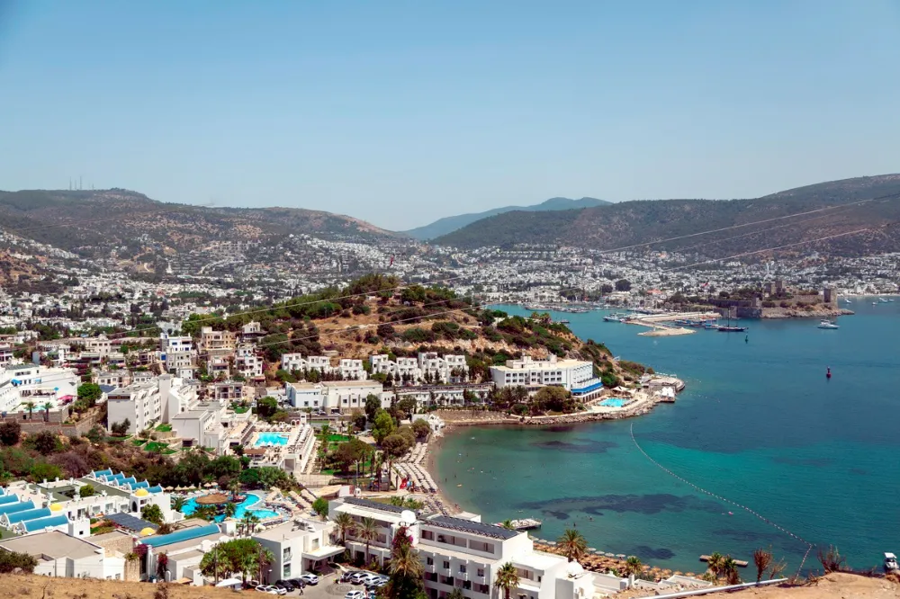“Bodrum Tatilden Fazlası: Turist Sayısı Artıyor, Güvenlik ve Fiyat Alarm Veriyor”
