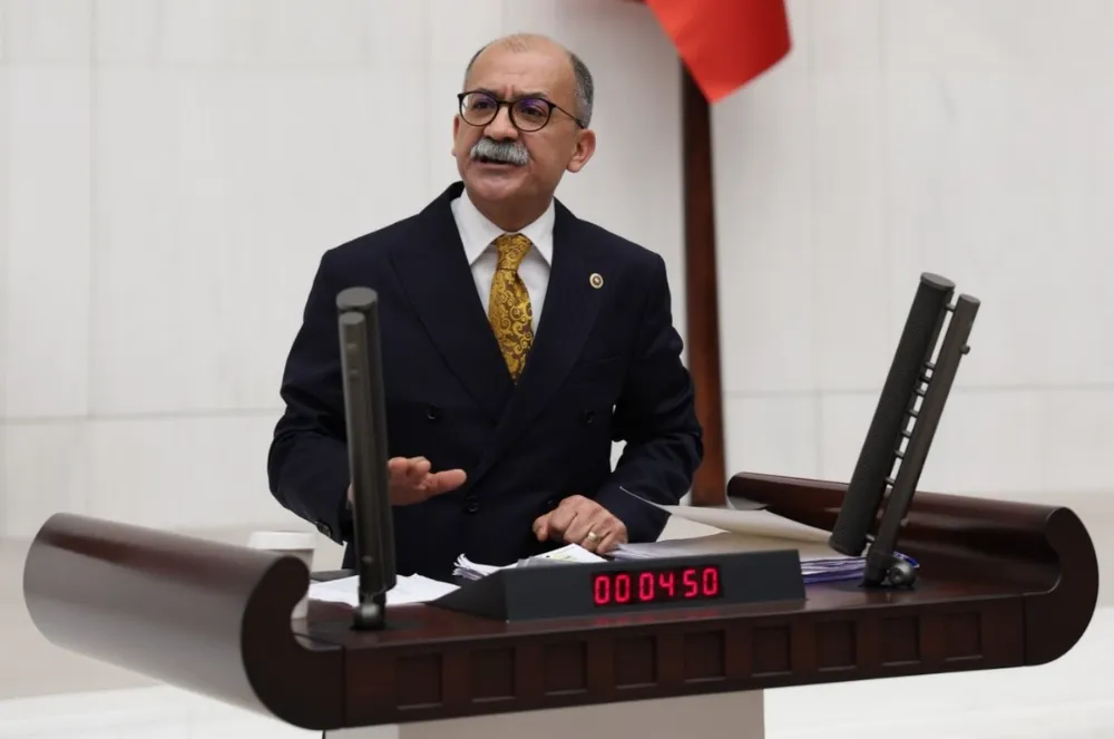   Kabine Üyelerinden Seyitgazi Şehitleri İçin Başsağlığı Mesajları: “Yüreklerimiz Yandı”