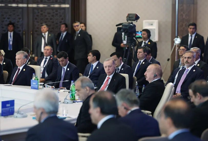   Cumhurbaşkanı Erdoğan’dan Ekonomik İşbirliği Teşkilatı Zirvesi’nde Çağrı: “Ticaret Vizyonumuzu Geliştirmeliyiz”