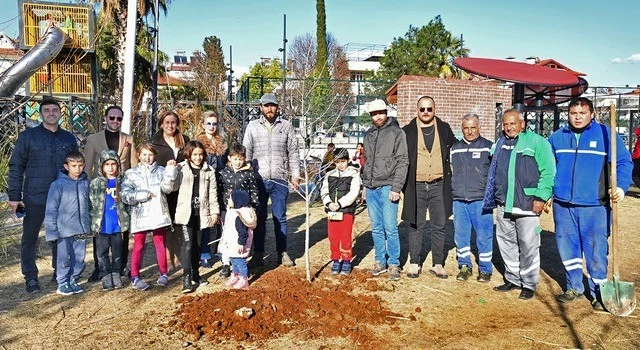 81 ile 81 fidan dikmek için 5 aydır yollarda