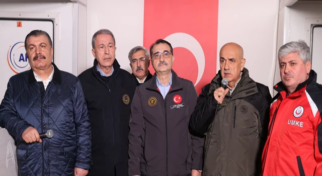 Bakan Koca, “2 bin 256 acil sağlık personeli hasar gören illere ulaştı”