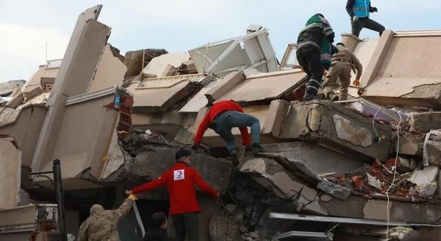 Kızılay Afet bölgesinde yardım çalışmalarını sürdürüyor