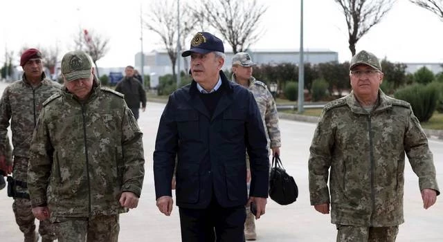 Mehmetçik yaraların sarılması için seferber