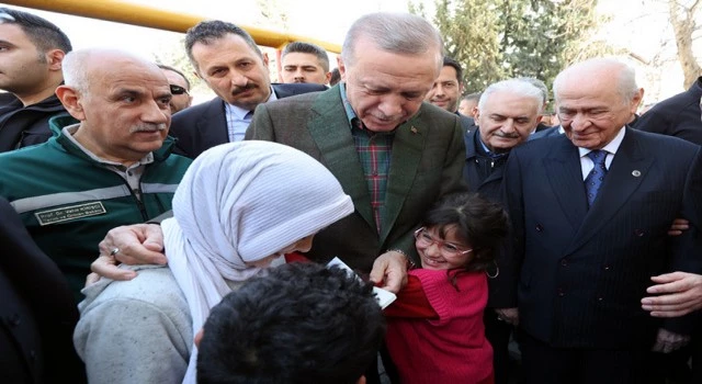 “Şehir merkezlerimiz gibi köylerimizi de bir yıl içinde ayağa kaldırmayı hedefliyoruz”