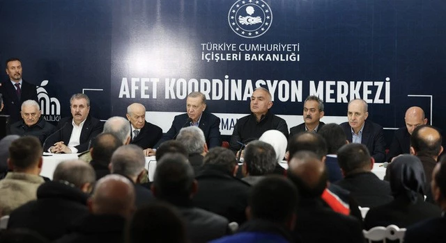 “Devlet ve millet olarak asrın felaketi karşısında asrın dayanışmasını sergileyerek engelleri aşmanın çabasındayız”