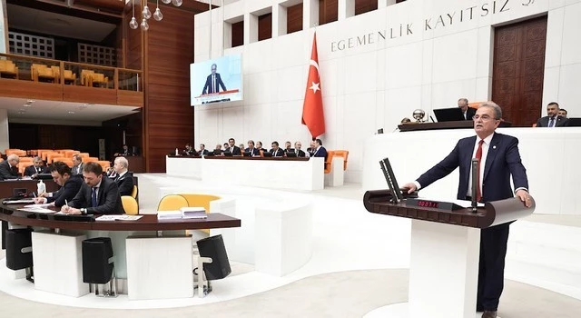 “Toplanan 115 milyar ile ‘çadır’ mı ‘Giyecek’ mi ‘Yiyecek’ mi alındı?”