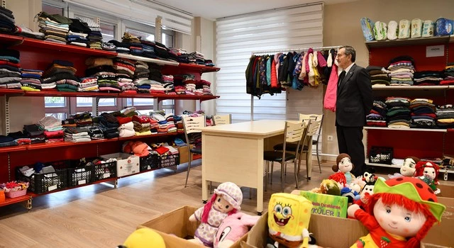 İhtiyaç malzemeleri toplanmaya devam ediyor