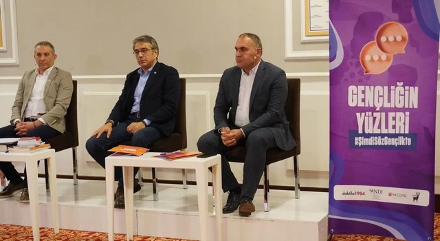İzmir ve Denizlili gençler sordu, siyasetçiler yanıtladı