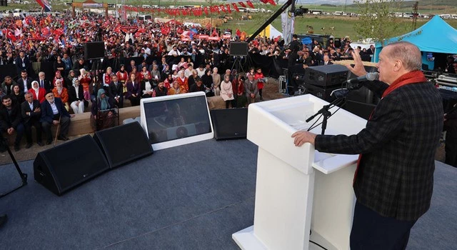 “Cumhuriyet tarihinin en büyük konut ve şehircilik seferberliğini alnımızın akıyla tamamlayacağız”