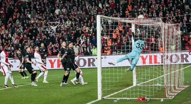 Samsunspor evinde kazandı