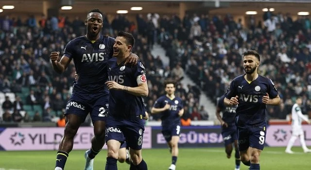 Fenerbahçe şampiyonluk yolunda büyük yara aldı