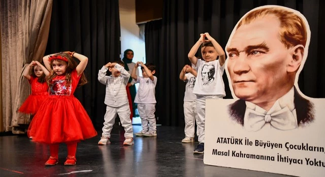 Çocukların Yıl Sonu Gösterisi Beğeni Topladı