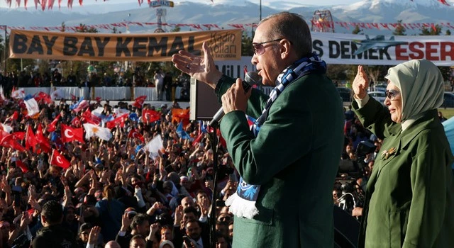 “Tüm Türkiye’yi yatırımlarımıza ilmek ilmek işlerken, Erzurum’u da ihmal etmiyoruz”