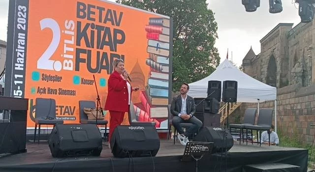 Kızılcık Şerbeti