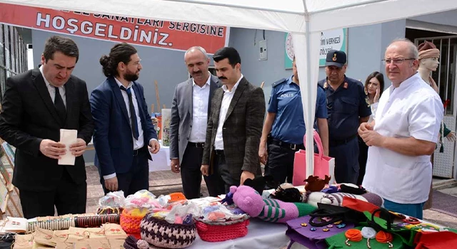 Mihalıççık Halk Eğitim kursiyerlerinde yıl sonu sergisi