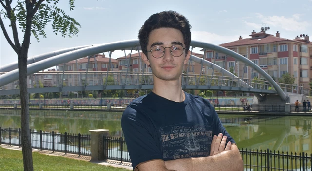 YKS AYT EA birincisi Emre Ekici tıp fakültesine gidecek