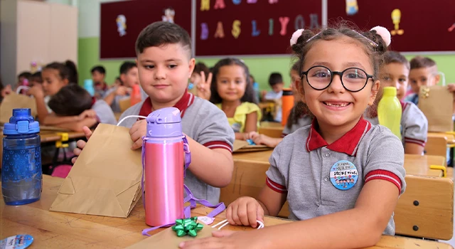 Okullarda ilk zil uyum eğitimi için çaldı